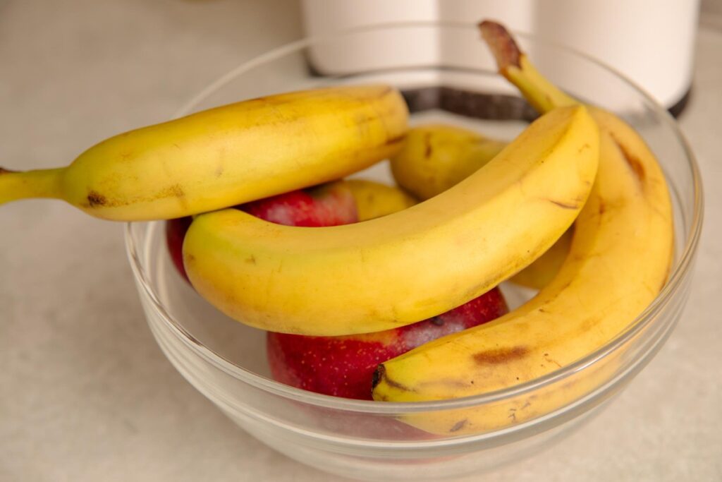 Bananas: forget lemon, this fridge drink is the ultimate shield against browning
